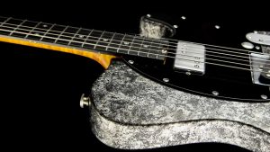 Versatile T-style guitar - Silver Camo - Custom Guitars - body cutaway