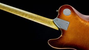 Versatile - Golden Bee - Custom Guitar - bolt on neck